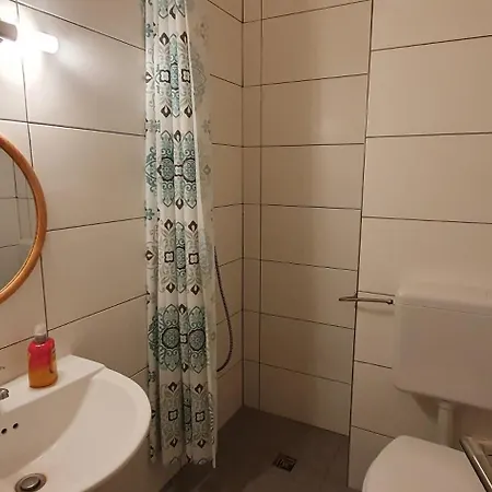 Gruenewald Hotel *